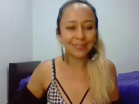leah_susman from StripChat is Freechat