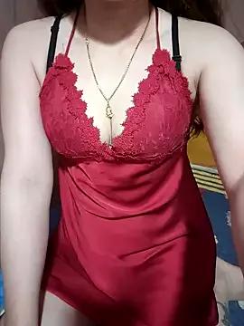 LeanaLy from StripChat is Freechat