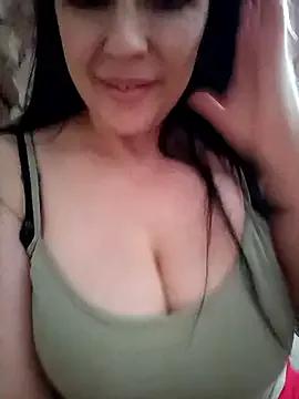 LeilaSaint from StripChat is Freechat