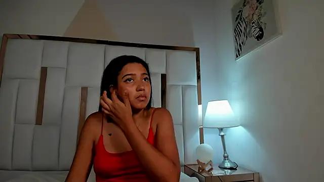 leire_adams from StripChat is Freechat