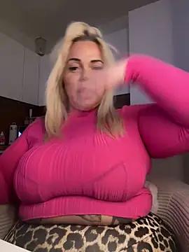 Check-out your craziest wishes with our pick of gaming cams models, featuring big knockers, round tails and tight twats.