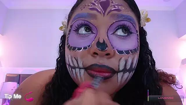 LennaEvans from StripChat is Freechat