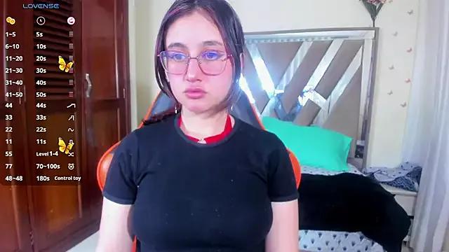 leyla_darly from StripChat is Freechat