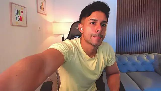 Check-out your craziest wishes with our pick of gaming cams models, featuring big knockers, round tails and tight twats.