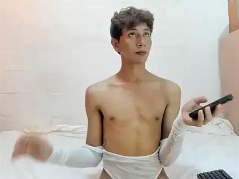 liam_rose_18 from StripChat is Freechat