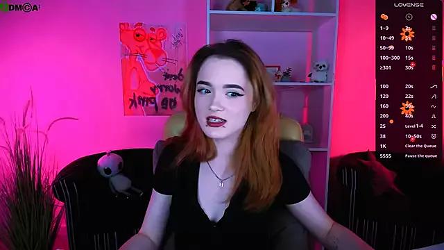 Check-out your craziest wishes with our pick of gaming cams models, featuring big knockers, round tails and tight twats.