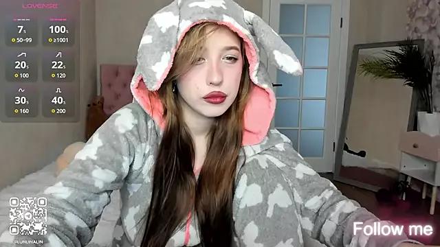 Check-out your craziest wishes with our pick of gaming cams models, featuring big knockers, round tails and tight twats.