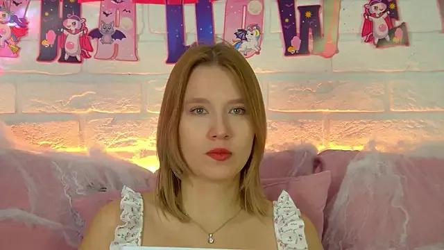 Check-out your craziest wishes with our pick of gaming cams models, featuring big knockers, round tails and tight twats.