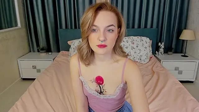 Check-out your craziest wishes with our pick of gaming cams models, featuring big knockers, round tails and tight twats.