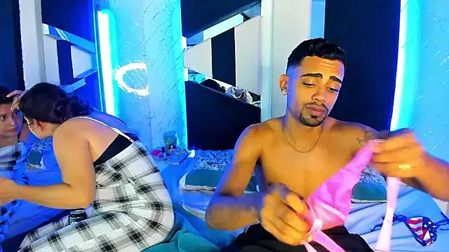 Check-out your craziest wishes with our pick of gaming cams models, featuring big knockers, round tails and tight twats.