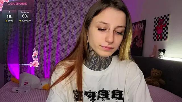 Check-out your craziest wishes with our pick of gaming cams models, featuring big knockers, round tails and tight twats.