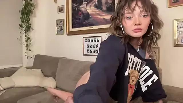 Check-out your craziest wishes with our pick of gaming cams models, featuring big knockers, round tails and tight twats.