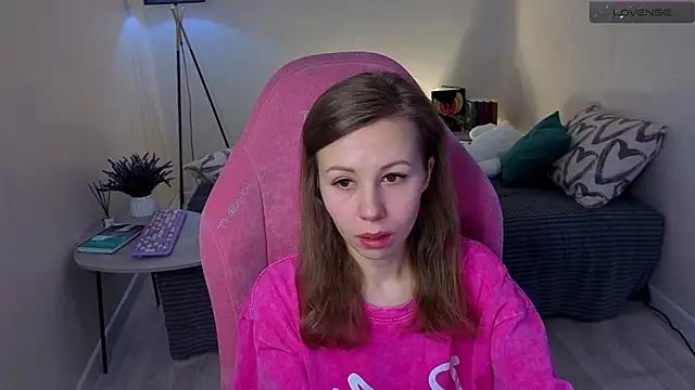 Check-out your craziest wishes with our pick of gaming cams models, featuring big knockers, round tails and tight twats.