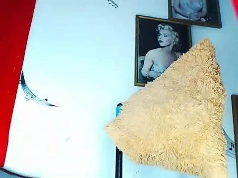 LILLYPINK69 from StripChat