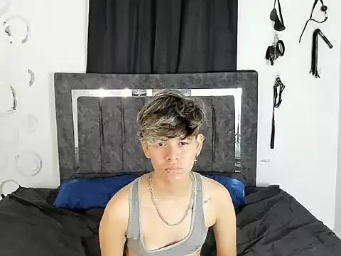 Check-out your craziest wishes with our pick of gaming cams models, featuring big knockers, round tails and tight twats.