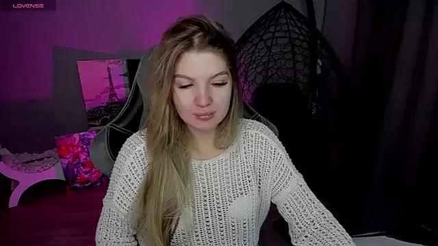 Check-out your craziest wishes with our pick of gaming cams models, featuring big knockers, round tails and tight twats.