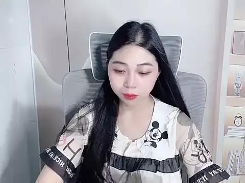 Lilybelle-e from StripChat is Freechat