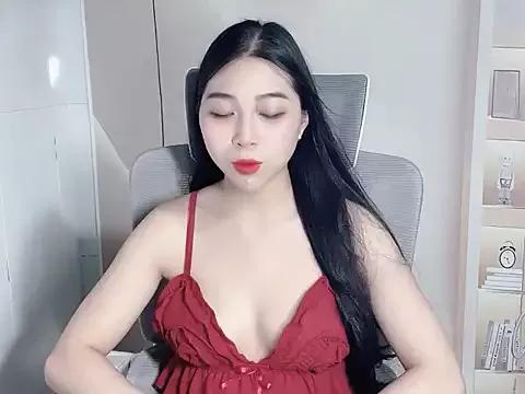 Lilybelle-e from StripChat is Freechat