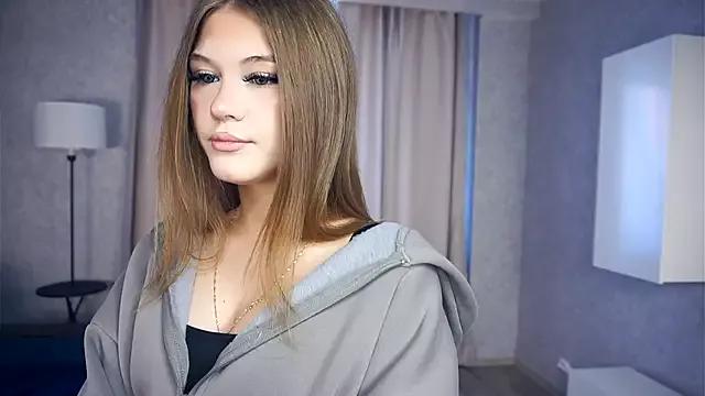LilyHeupel from StripChat is Freechat
