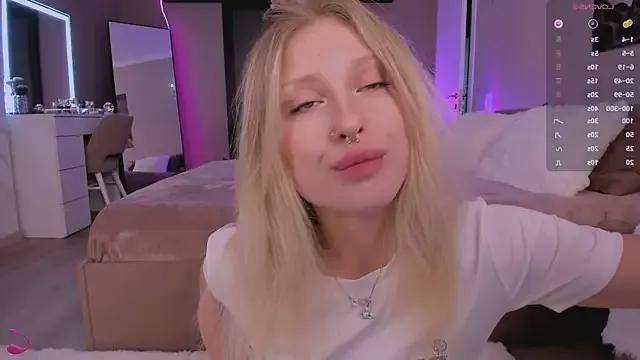 lilyvibe from StripChat is Freechat