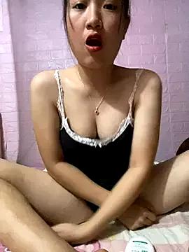 Lina-sexyy from StripChat is Freechat