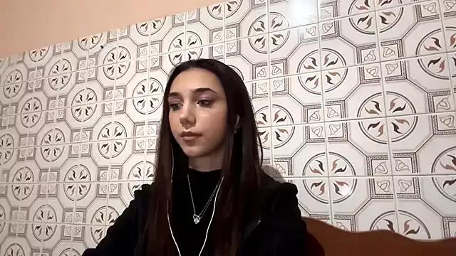 LinaMour from StripChat is Freechat