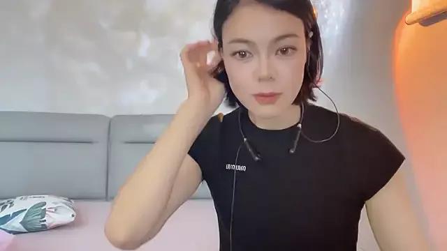 Linda-LL from StripChat is Freechat