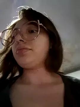 linda-schmidt from StripChat is Freechat