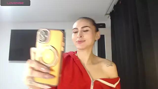 Check-out your craziest wishes with our pick of gaming cams models, featuring big knockers, round tails and tight twats.