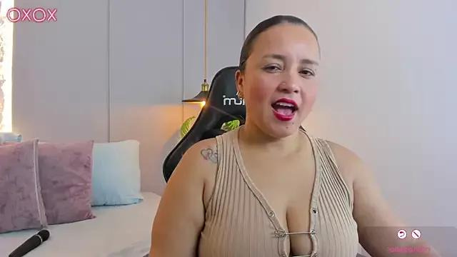 linda_rios_ from StripChat is Freechat