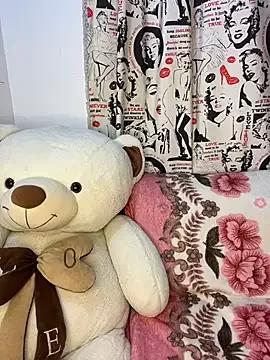 Check-out your craziest wishes with our pick of gaming cams models, featuring big knockers, round tails and tight twats.