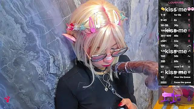 Check-out your craziest wishes with our pick of gaming cams models, featuring big knockers, round tails and tight twats.