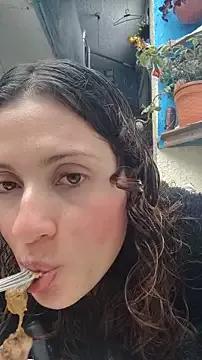 lindasyt from StripChat is Freechat