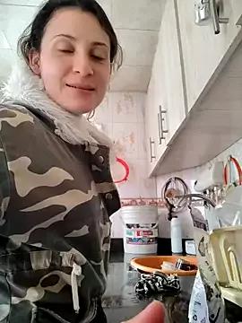 lindasyt from StripChat is Freechat