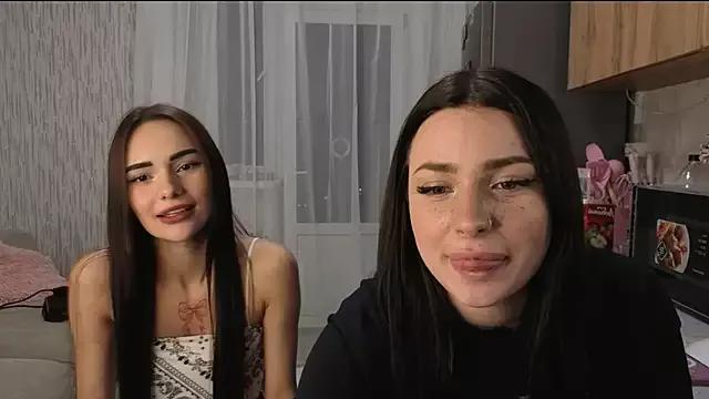 Photos of LisaAndDenis from StripChat is Freechat