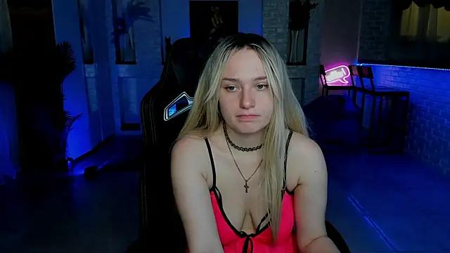 Check-out your craziest wishes with our pick of gaming cams models, featuring big knockers, round tails and tight twats.