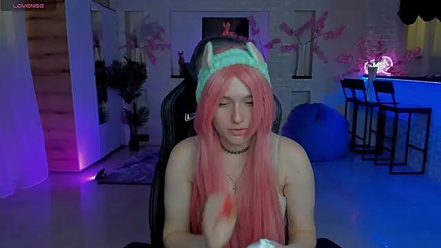 Check-out your craziest wishes with our pick of gaming cams models, featuring big knockers, round tails and tight twats.