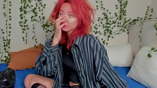 LisaFlames from StripChat is Freechat