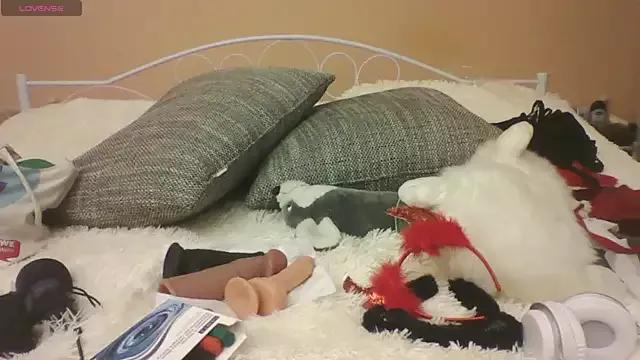 Check-out your craziest wishes with our pick of gaming cams models, featuring big knockers, round tails and tight twats.