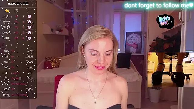 LiSinDoll from StripChat is Freechat