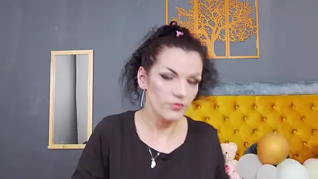 LissaAnn from StripChat is Freechat
