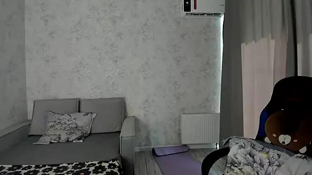 LissaCain from StripChat is Freechat