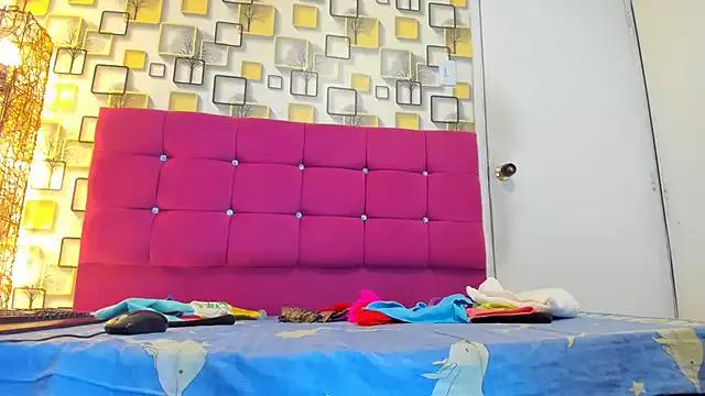 Check-out your craziest wishes with our pick of gaming cams models, featuring big knockers, round tails and tight twats.