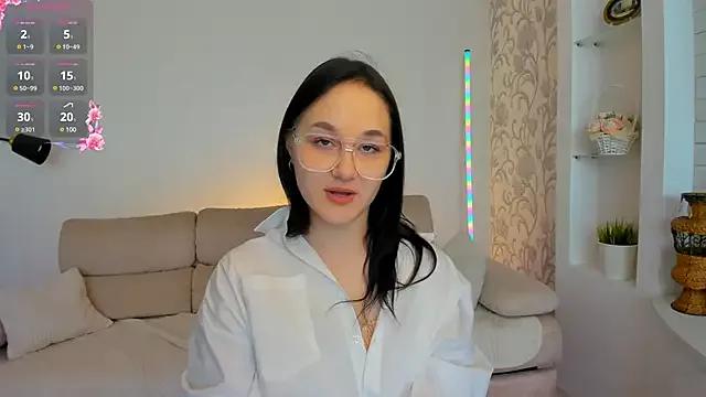 LittLe__HaPPineSs from StripChat is Freechat