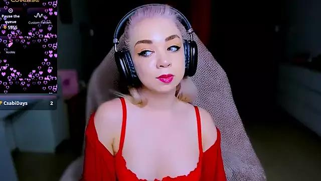 Check-out your craziest wishes with our pick of gaming cams models, featuring big knockers, round tails and tight twats.