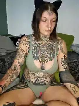 Check-out your craziest wishes with our pick of gaming cams models, featuring big knockers, round tails and tight twats.