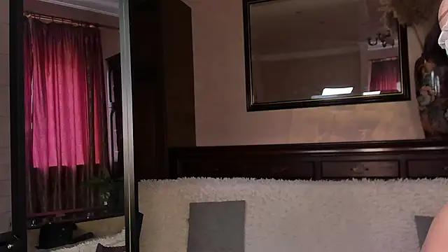 lola_sky69 from StripChat