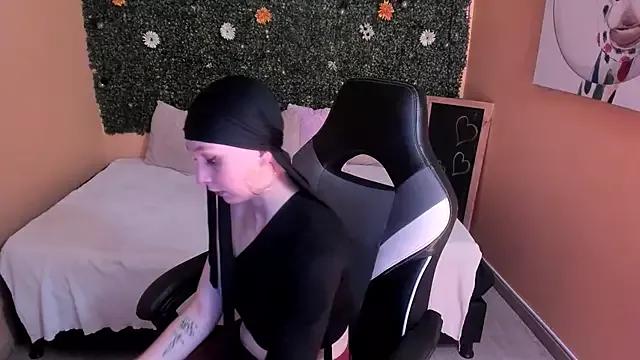 Lola_Vidal from StripChat is Freechat