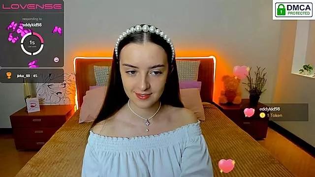 LolaBunny221 from StripChat