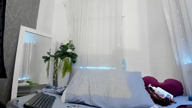 Check-out your craziest wishes with our pick of gaming cams models, featuring big knockers, round tails and tight twats.